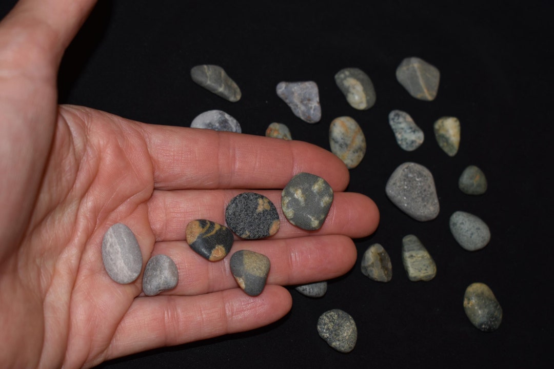 Small Unusual Rocks, Shades of Green, Jewelry or Crafting Stones ...