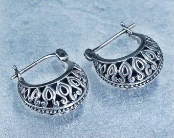 0.5”, vintage Sterling silver handmade earrings, 925 filigree huggie hoops
