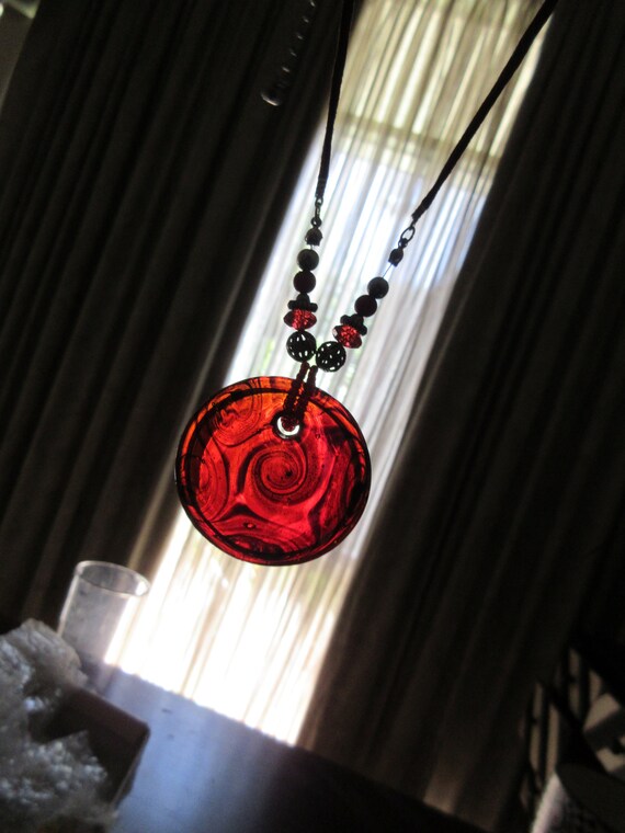 Lovely vintage Italian Murano red aventurine art glass pendant necklace