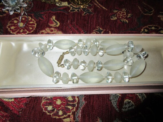 Lovely vintage frosted and clear crystal glass bead necklace