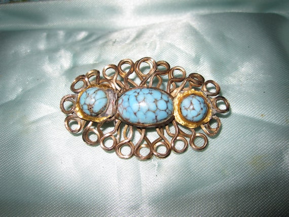 Lovely vintage quality openwork rolled gold turquoise cabochon  brooch