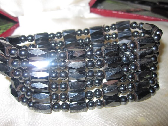 Wonderful hematite magnetic stretch bracelet