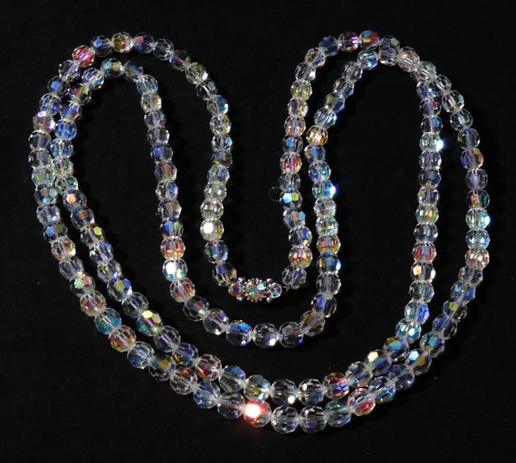 Lovely vintage  faceted aurora borealis glass necklace 51"
