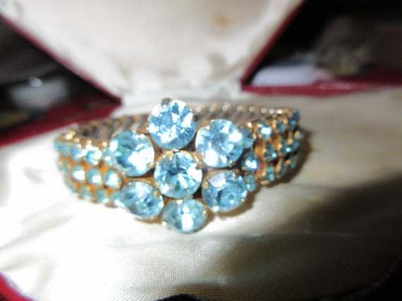 Lovely vintage EMPIRE goldtone aquamarine rhinestone expansion bracelet