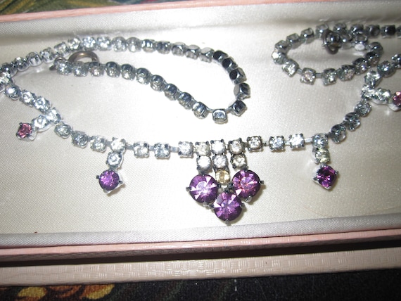 Lovely Deco vintage silvertone amethyst purple and clear  glass rhinestone  necklace