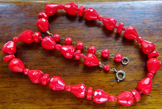 Fabulous vintage bright red glass bead hand knotted necklace