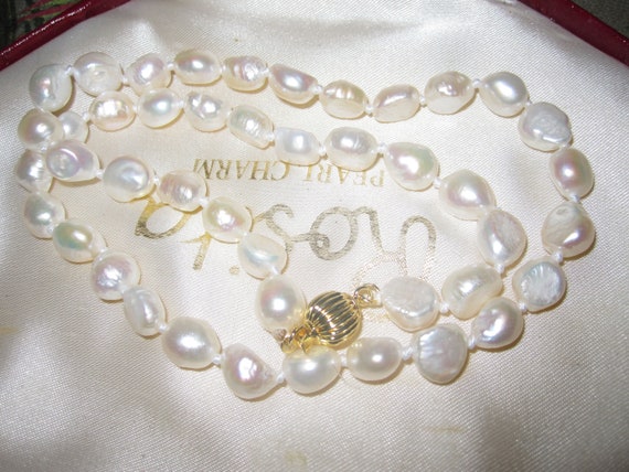 Lovely 8 mm high lustre freshwater white pearl  necklace gold plated clasp