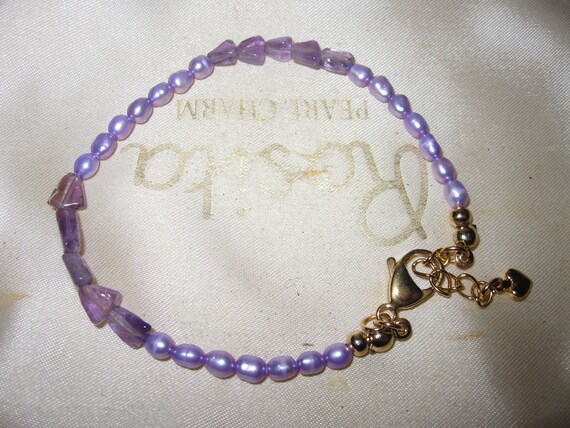 Beautiful Genuine amethyst and dyed lilac freshwater pearl Bracelet 8"