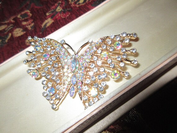 Beautiful  goldplated sparkly aurora borealis rhinestone butterfly  brooch