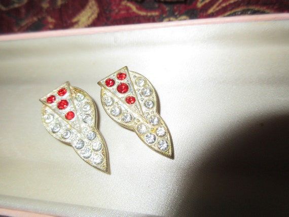 Duet pair of Lovely vintage Deco silver metal  clear & red  rhinestone dress clips