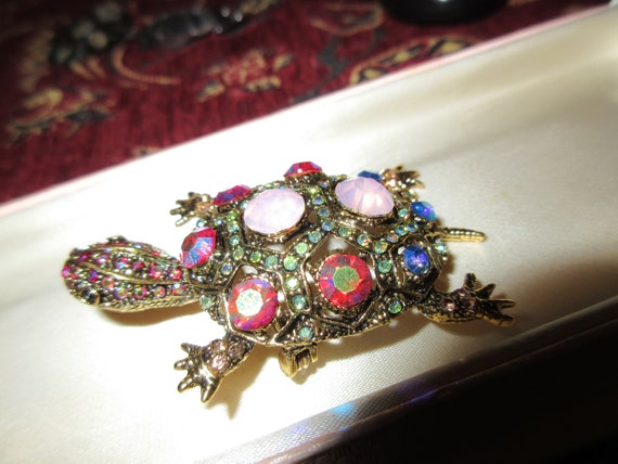 Lovely gold plated aurora borealis rhinestone turtle brooch