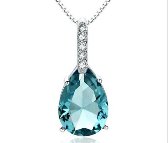 Beautiful faceted blue topaz  crystal silver plated pendant Necklace