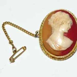 Classical vintage goldplated carved cameo lady portrait brooch signed