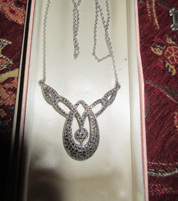 Lovely 1940s silvertone Art Deco marcasite necklace