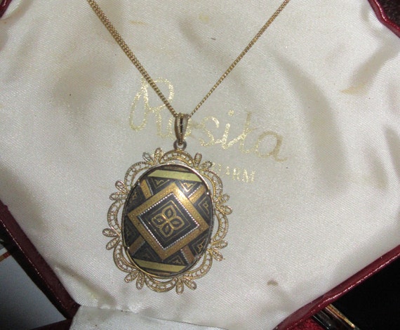 Wonderful vintage goldtone Damascene pendant  necklace