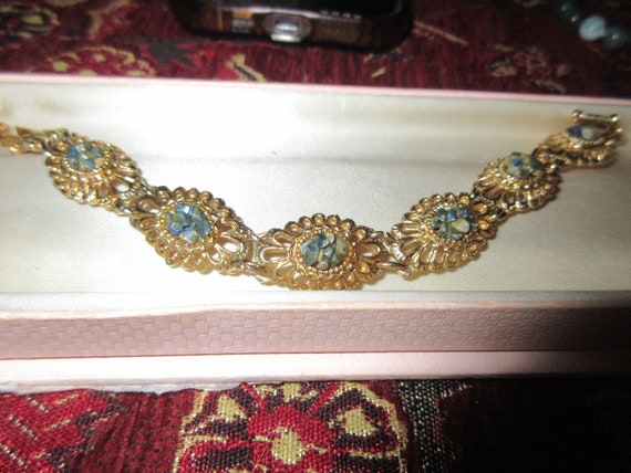 Beautiful  vintage  Scottish gold plated agate chip panel  link bracelet