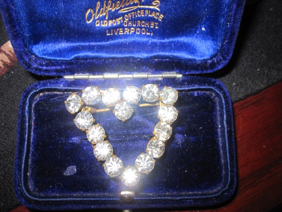 Lovely vintage Edwardian Goldtone Clear Sparkly Crystal heart brooch
