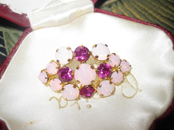 Beautiful vintage  Goldplated  Pink Rhinestone and pink opal rhinestone brooch