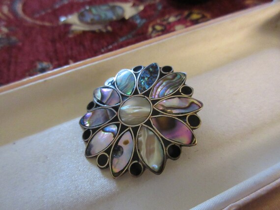 Lovely vintage Alpaca sterling silver Mexican  mother of pearl   brooch