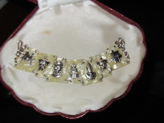 Lovely vintage oriental shiny fx pearly mother of pearl  goldplated panel link bracelet