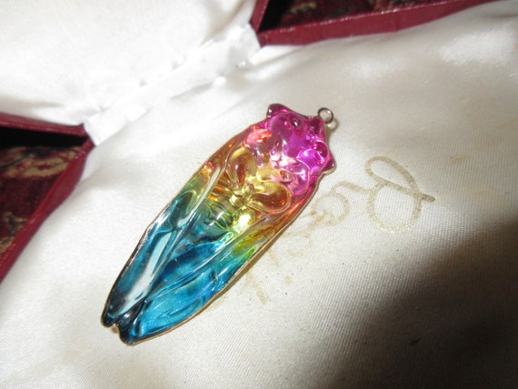 Wonderful Deco style rainbow aurora borealis glass cicada pendant