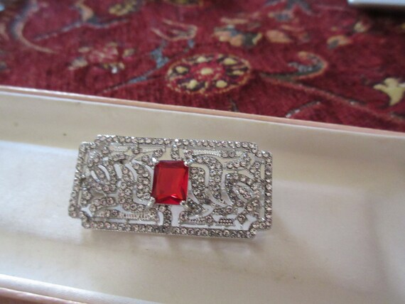 Lovely vintage silverplated Deco styled sparkly red and clear rhinestone  brooch