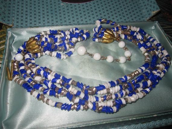 Lovely vintage 5 strand blue and milk glass beaded  Necklace