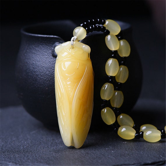 Wonderful Deco style yellow jade & black glass cicada pendant necklace