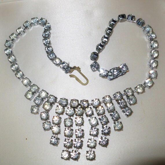 Lovely 1940s Art Deco silvertone  necklace 16 inches