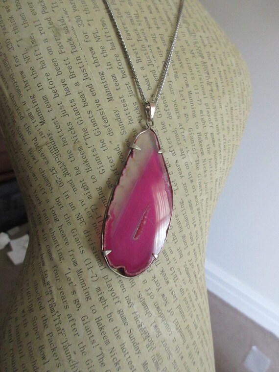 Attractive Scottish vintage large sliced pink agate pendant necklace 24"