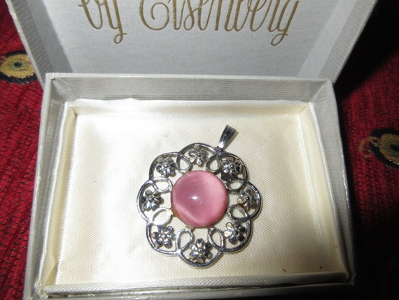 Nice vintage pink glass cabochon floral pendant