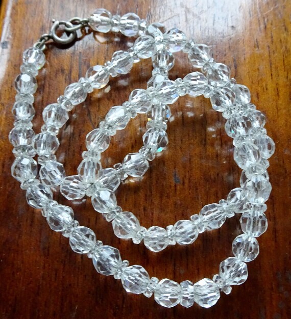 Beautiful Vintage chain strung Faceted Crystal  Necklace 16"