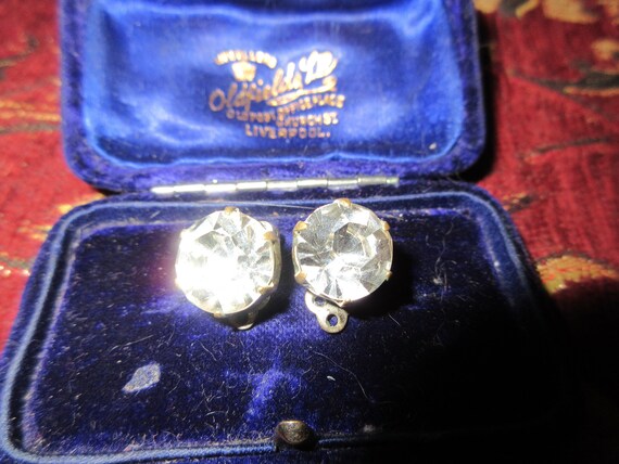 Lovely vintage Deco silverplated 12mm rhinestone glass  clip on earrings