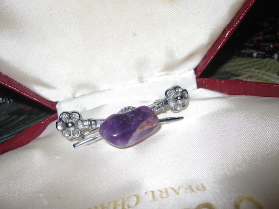 Lovely vintage Mizpah Scottish amethyst crossed flower sword brooch