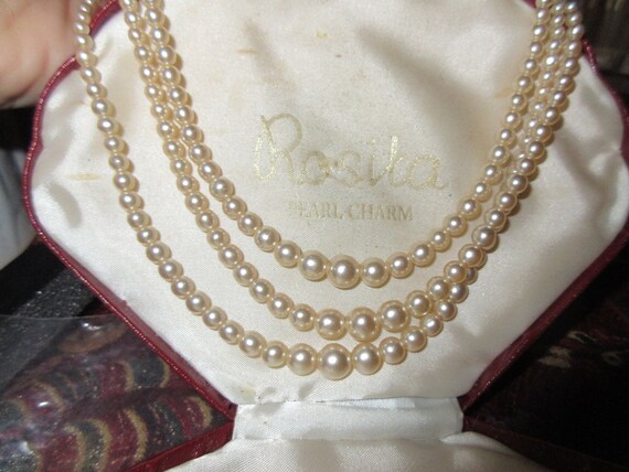 Lovely vintage 3 strand cream glass pearl necklace rhinestone clasp