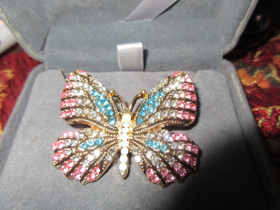 Beautiful gold plated sparkly pink rhinestone Butterfly Brooch