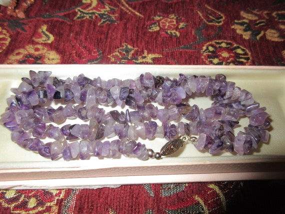 Beautiful vintage natural amethyst polished chip necklace 30"