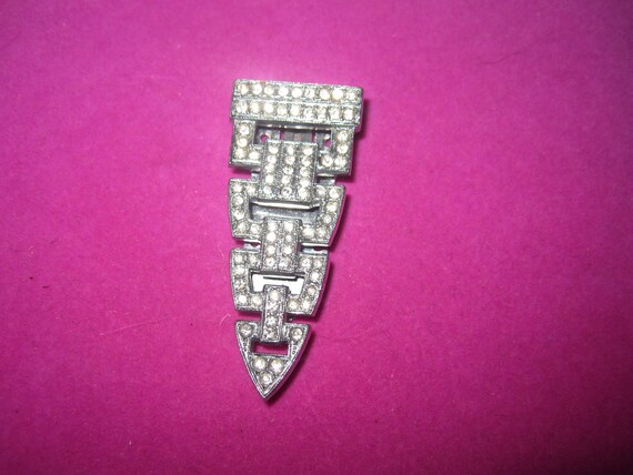 Lovely vintage Deco rhodium plated rhinestone dress clip or brooch