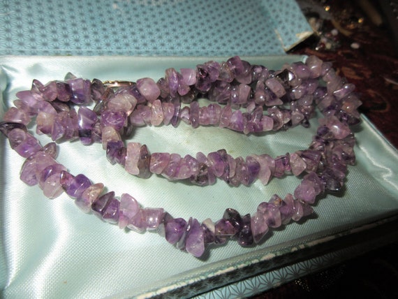 Beautiful vintage natural amethyst polished chip necklace 30"