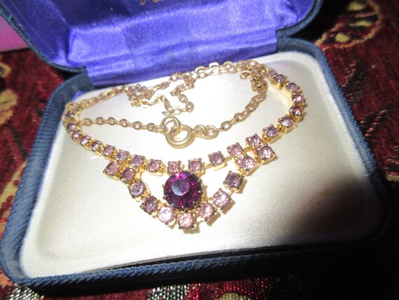 Lovely Deco vintage amethyst purple and pink rhinestone  necklace