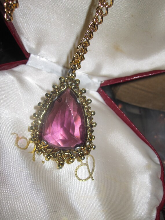 Beautiful Scottish vintage goldtone long necklace with faceted purple glass pendant