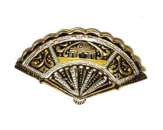 Wonderful  vintage Damascene  fan shaped  brooch