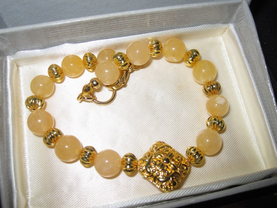 Beautiful Natural yellow adventurine gemstone Bracelet  8.5"
