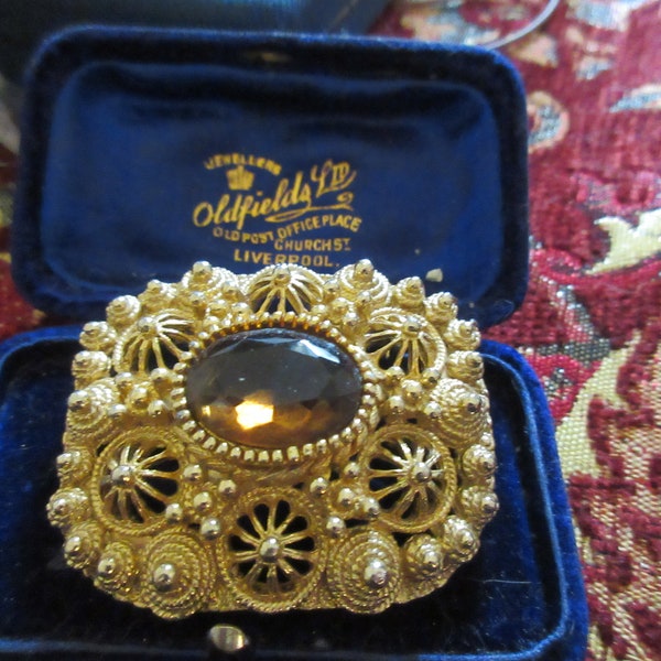 Lovely vintage large goldplated ornate  topaz glass brooch