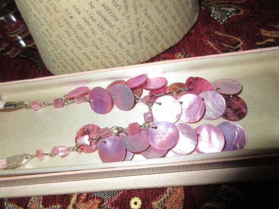 Lovely vintage multi strand genuine pink mother of pearl necklace