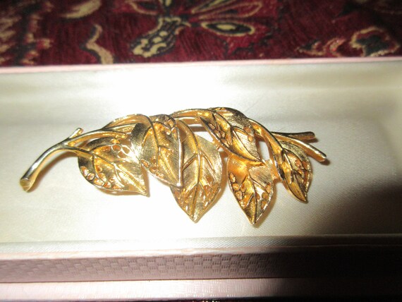 Fabulous Vintage goldplated quality branch with gum leaves  brooch
