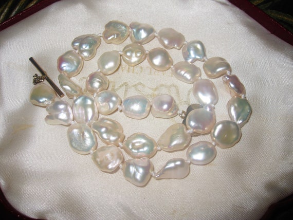 Lovely new handmade genuine Keshi freshwater pearl necklace