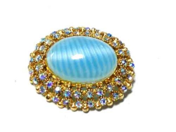 Lovely vintage  Goldplated turquoise glass cabochon and Aurora Borealis Rhinestone  brooch