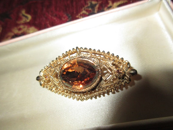 Beautiful vintage Exquisite cognac Rhinestone gilt gold brooch