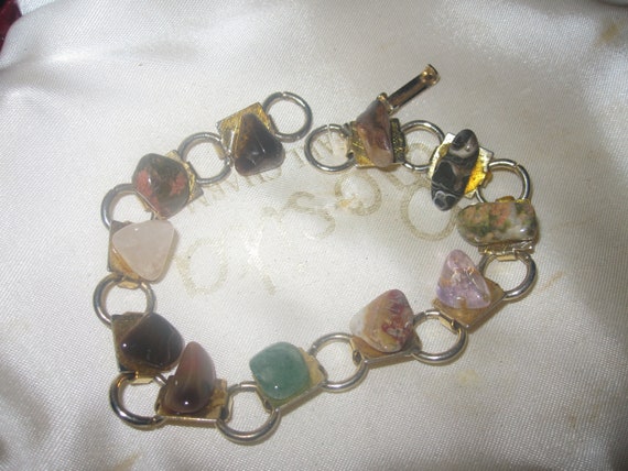 Lovely vintage Scottish goldtone polished agate stone  bracelet 8"